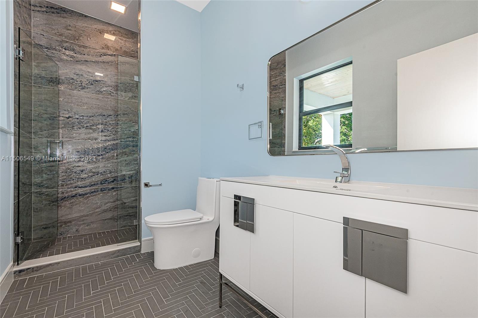 RIO VISTA C J HECTORS RES - Residential