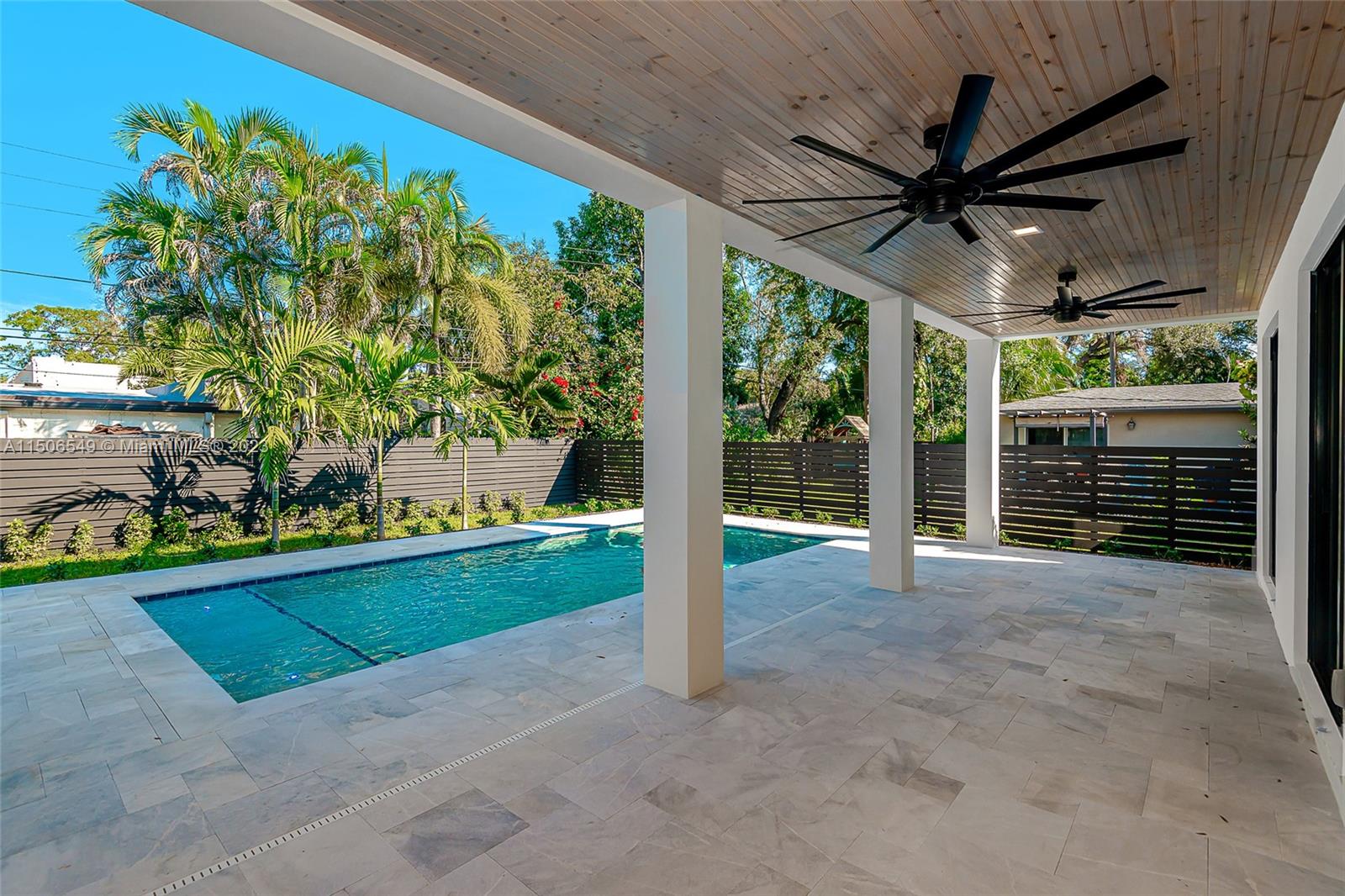 RIO VISTA C J HECTORS RES - Residential