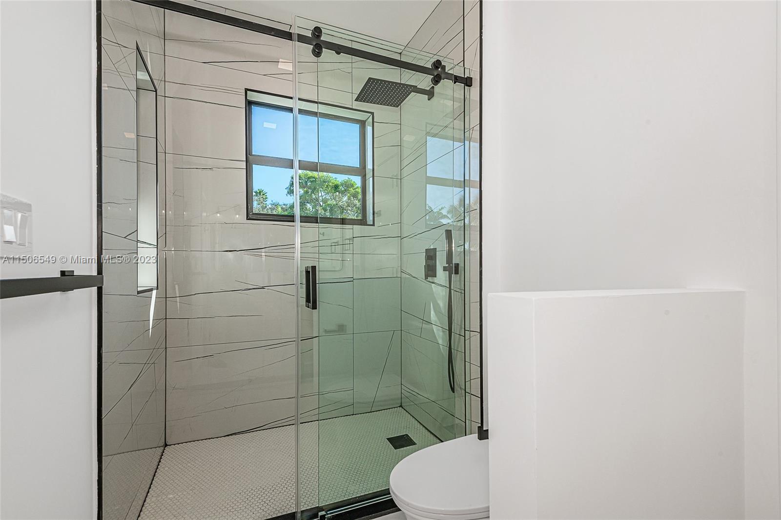 RIO VISTA C J HECTORS RES - Residential