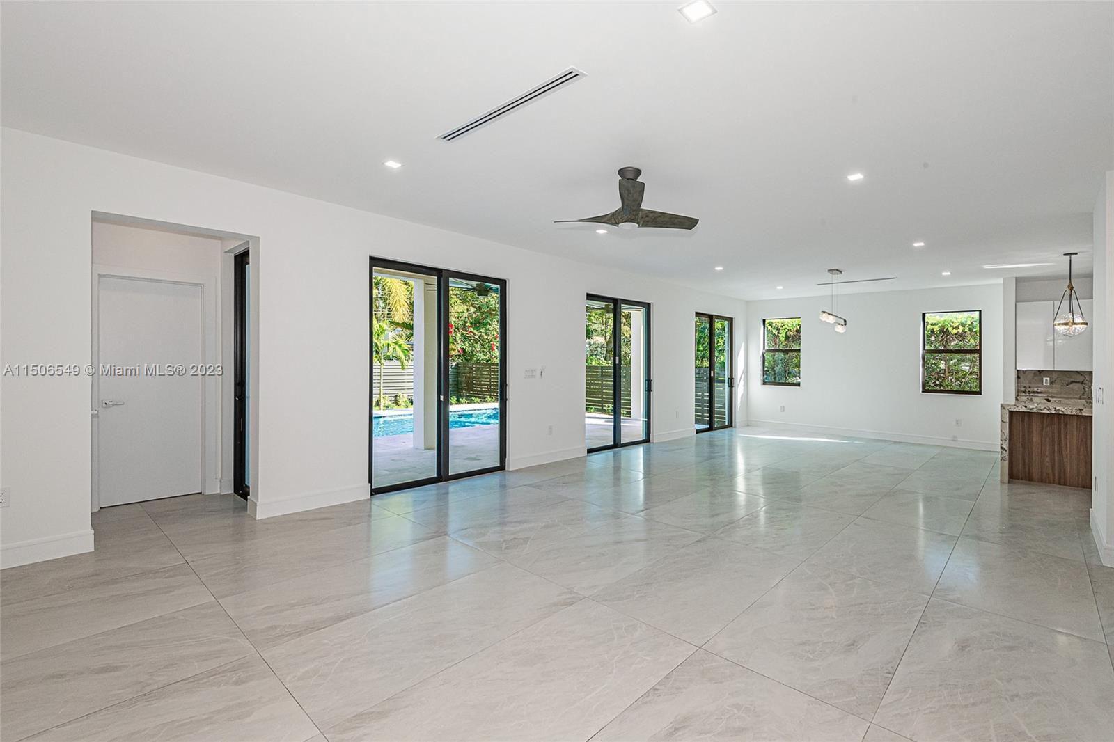 RIO VISTA C J HECTORS RES - Residential