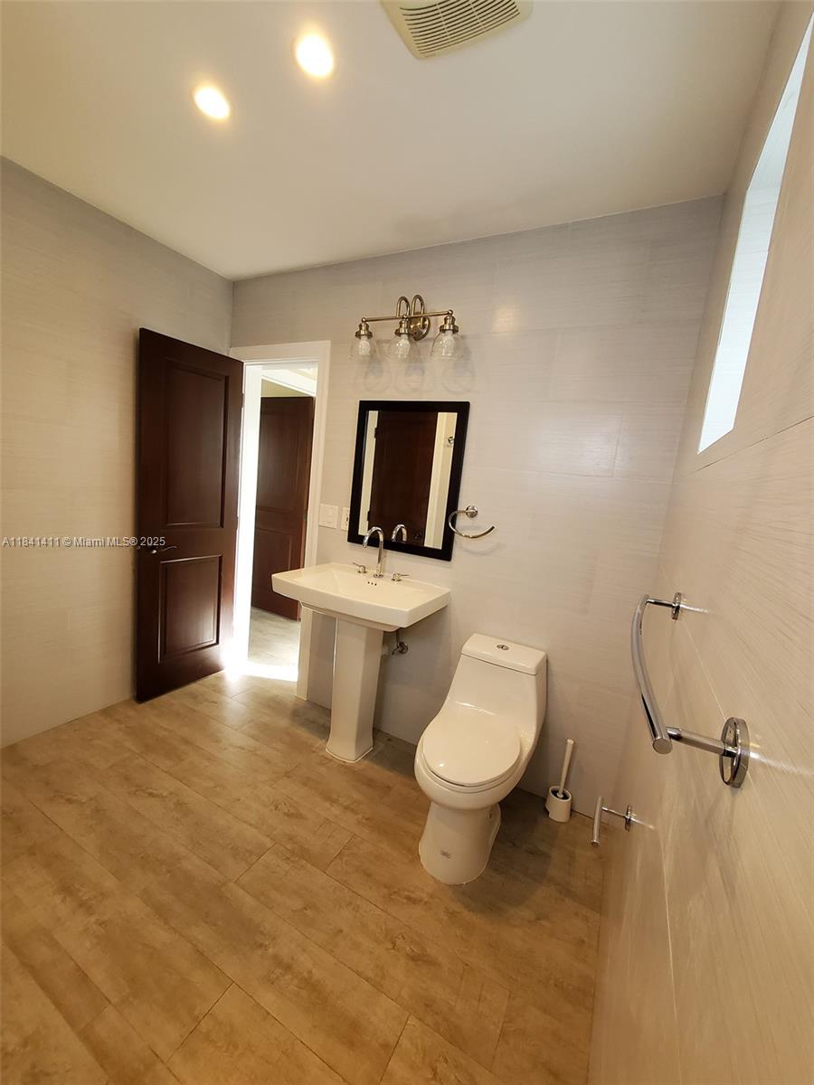 SOUTH VEDADO - Residential Lease