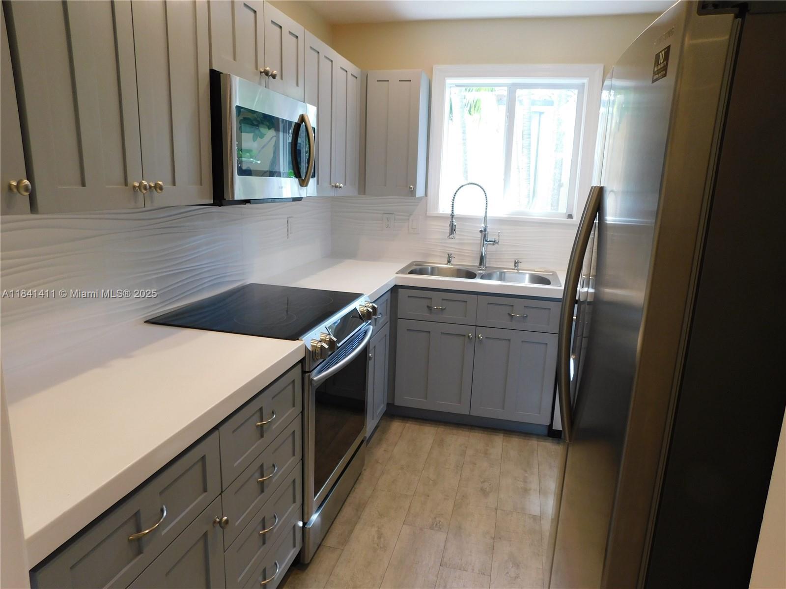 SOUTH VEDADO - Residential Lease