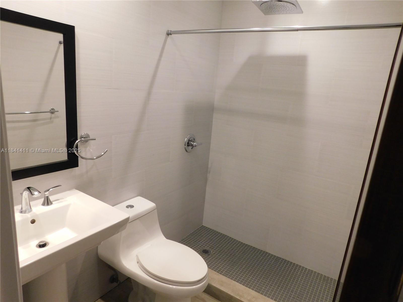 SOUTH VEDADO - Residential Lease