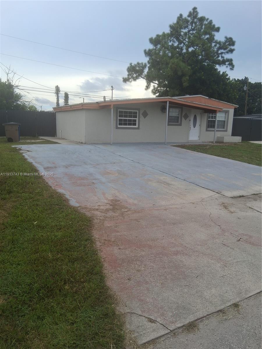 Lehigh acres - Residential