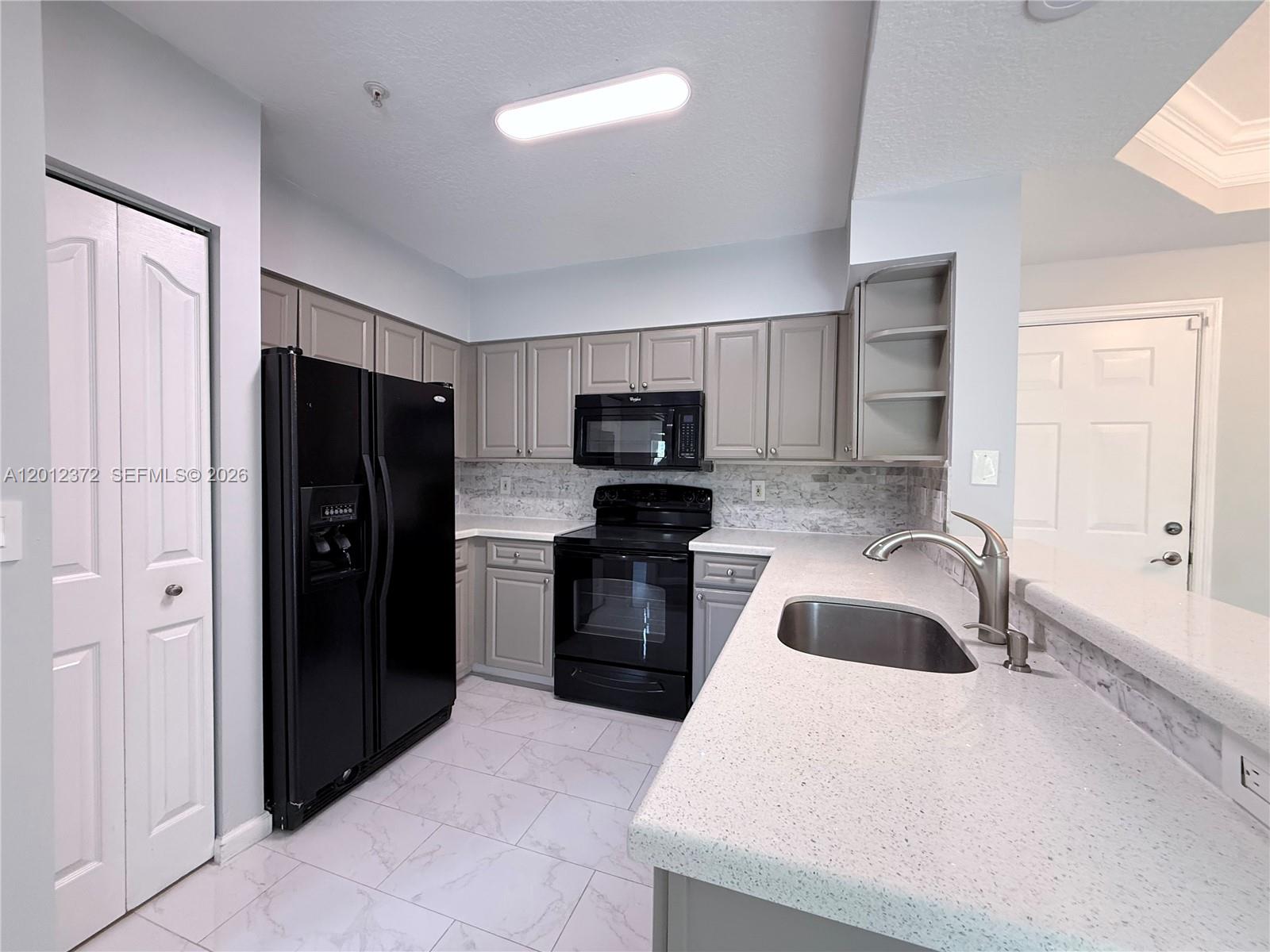 TIERRA VERDE AT DELRAY BE - Residential Lease