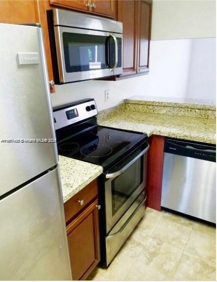 22102 Glenmoor Dr 102