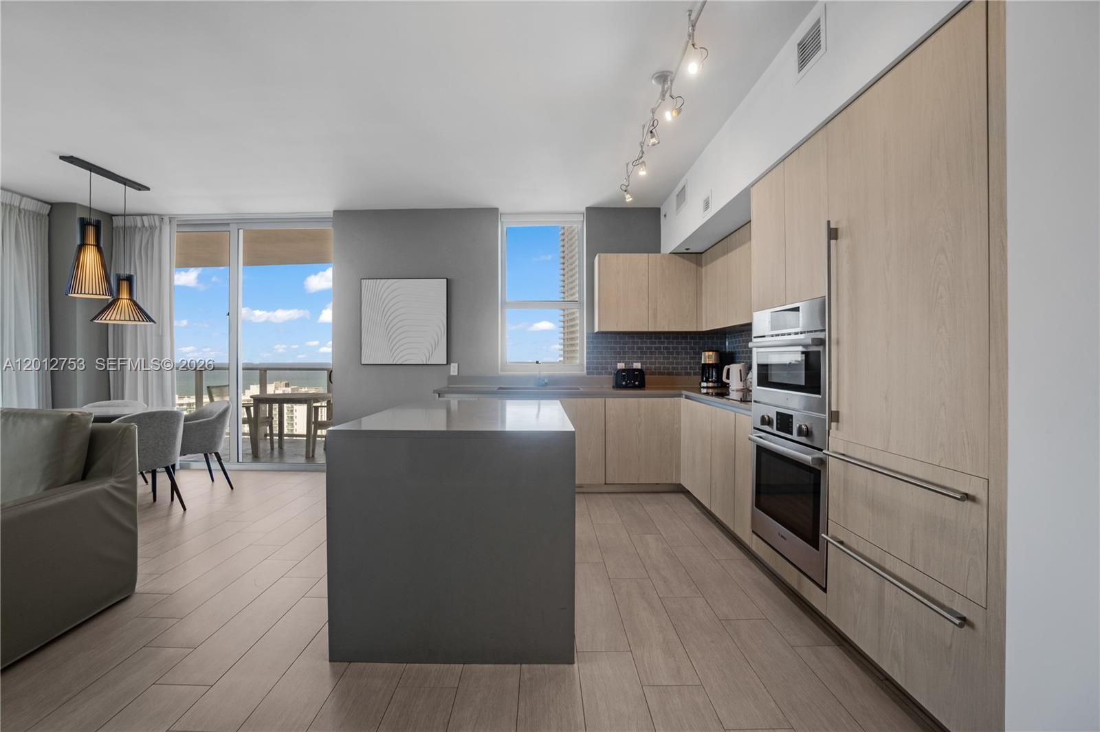 4010 S Ocean Dr R1801