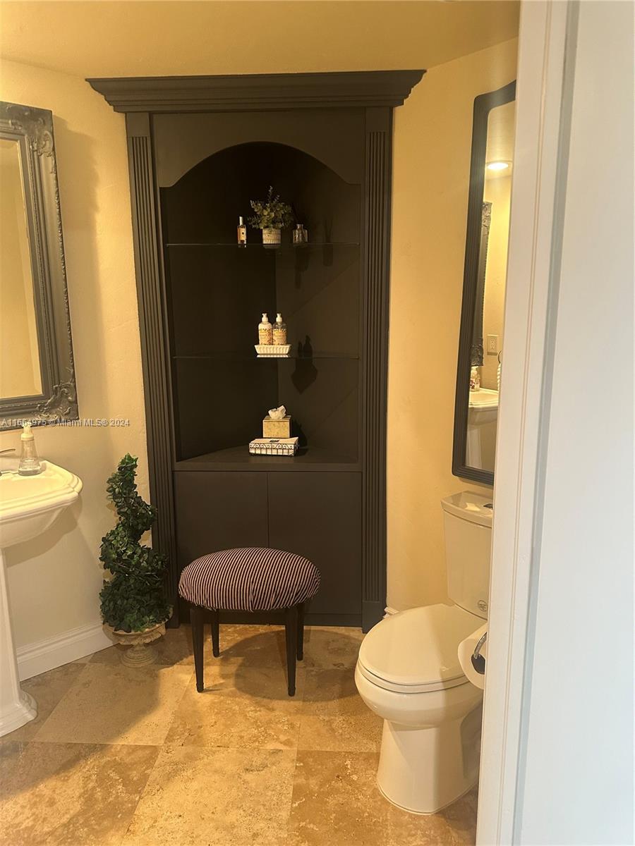 TOSCANA NORTH CONDO - Residential