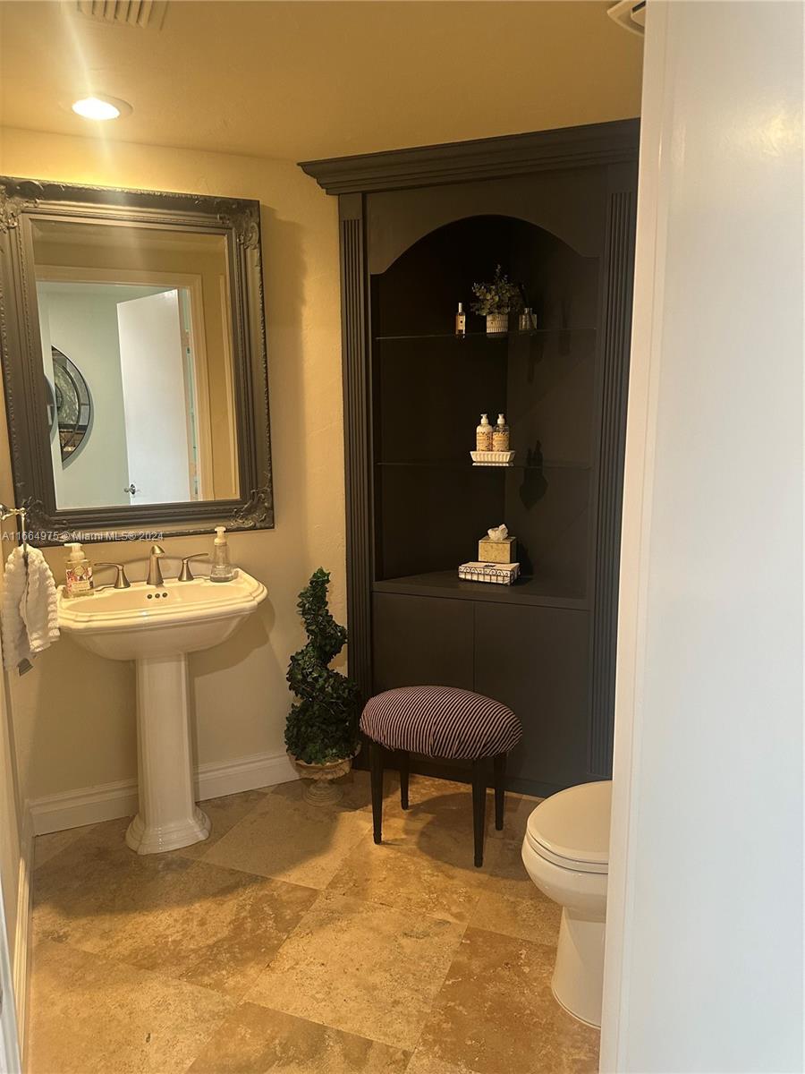 TOSCANA NORTH CONDO - Residential