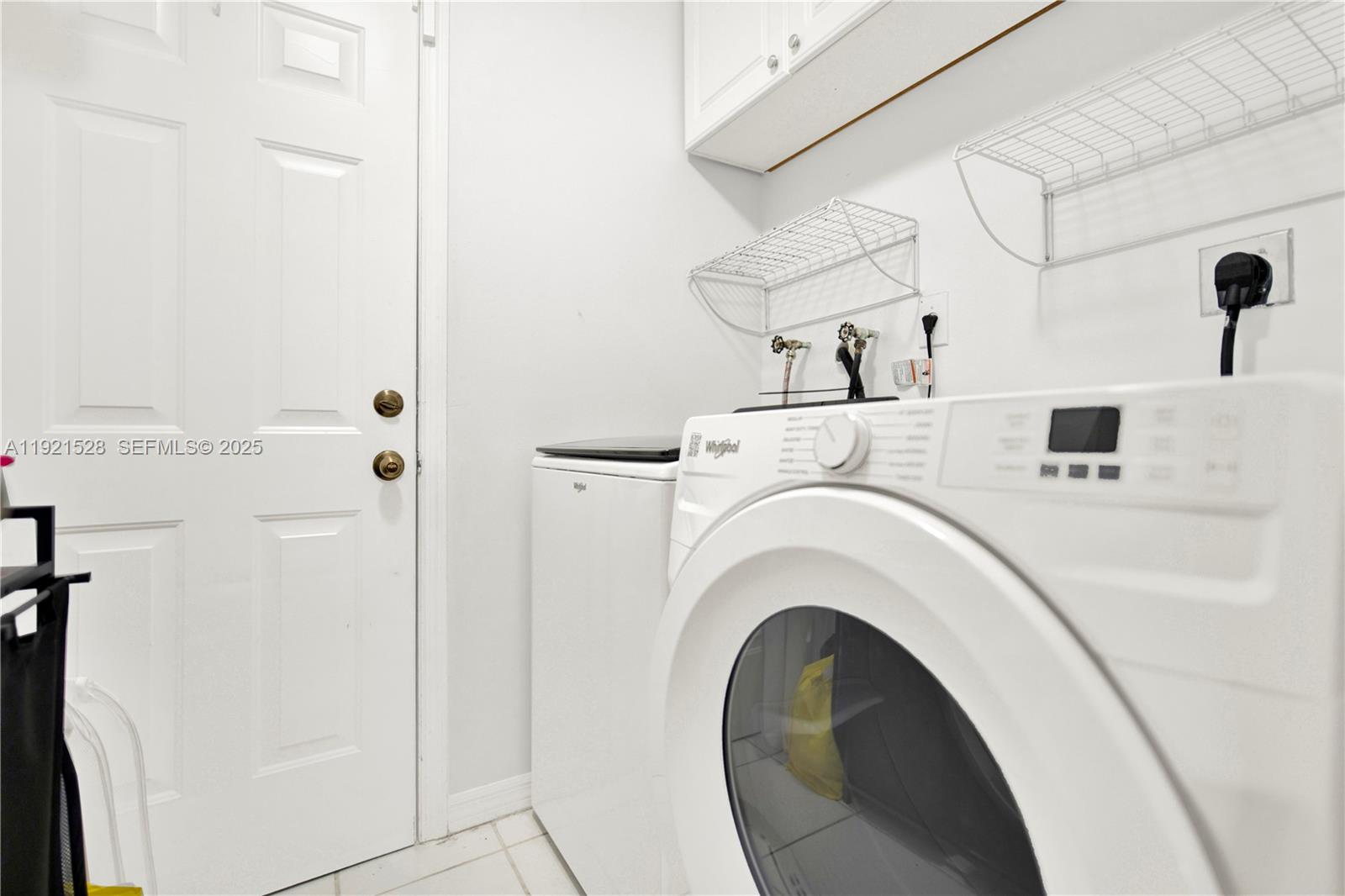 CONTINENTAL HOMES TOWNHOU - Residential