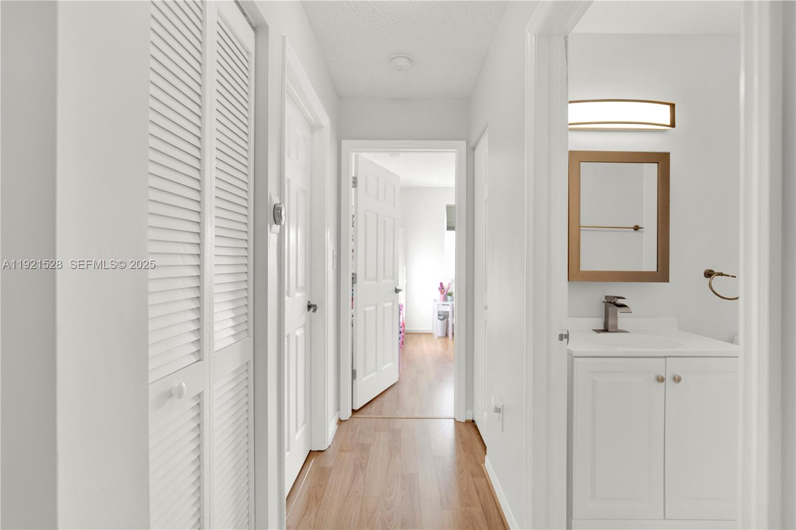 CONTINENTAL HOMES TOWNHOU - Residential