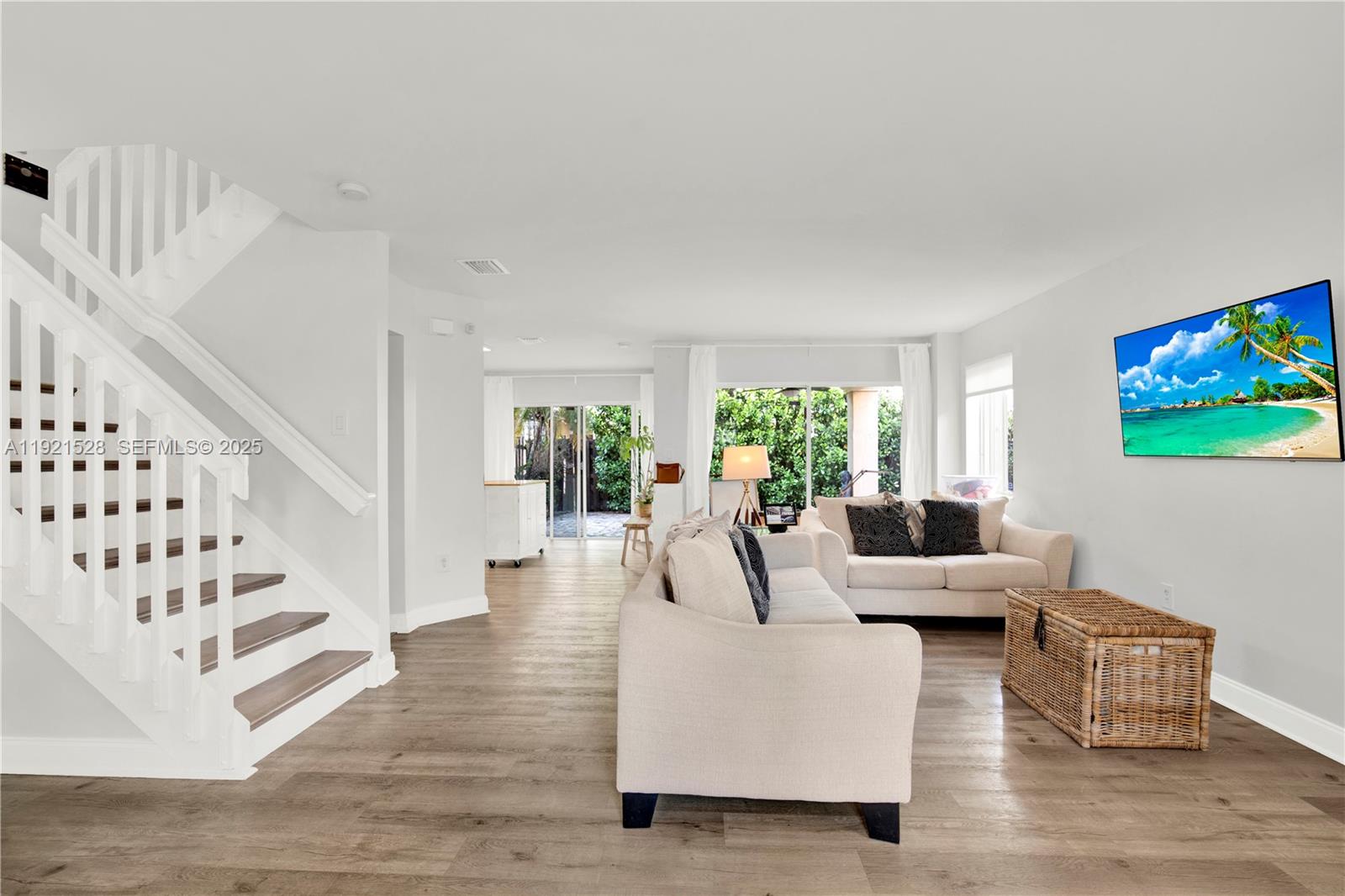 CONTINENTAL HOMES TOWNHOU - Residential