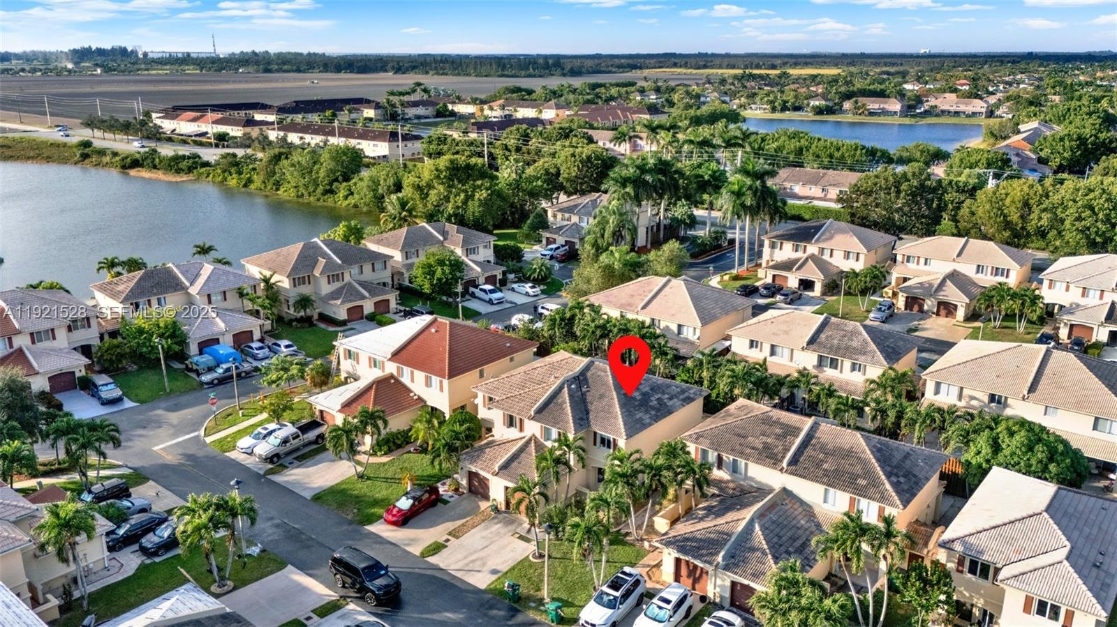 CONTINENTAL HOMES TOWNHOU - Residential