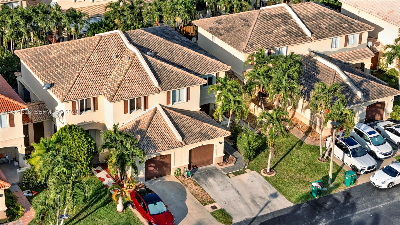 CONTINENTAL HOMES TOWNHOU - Residential