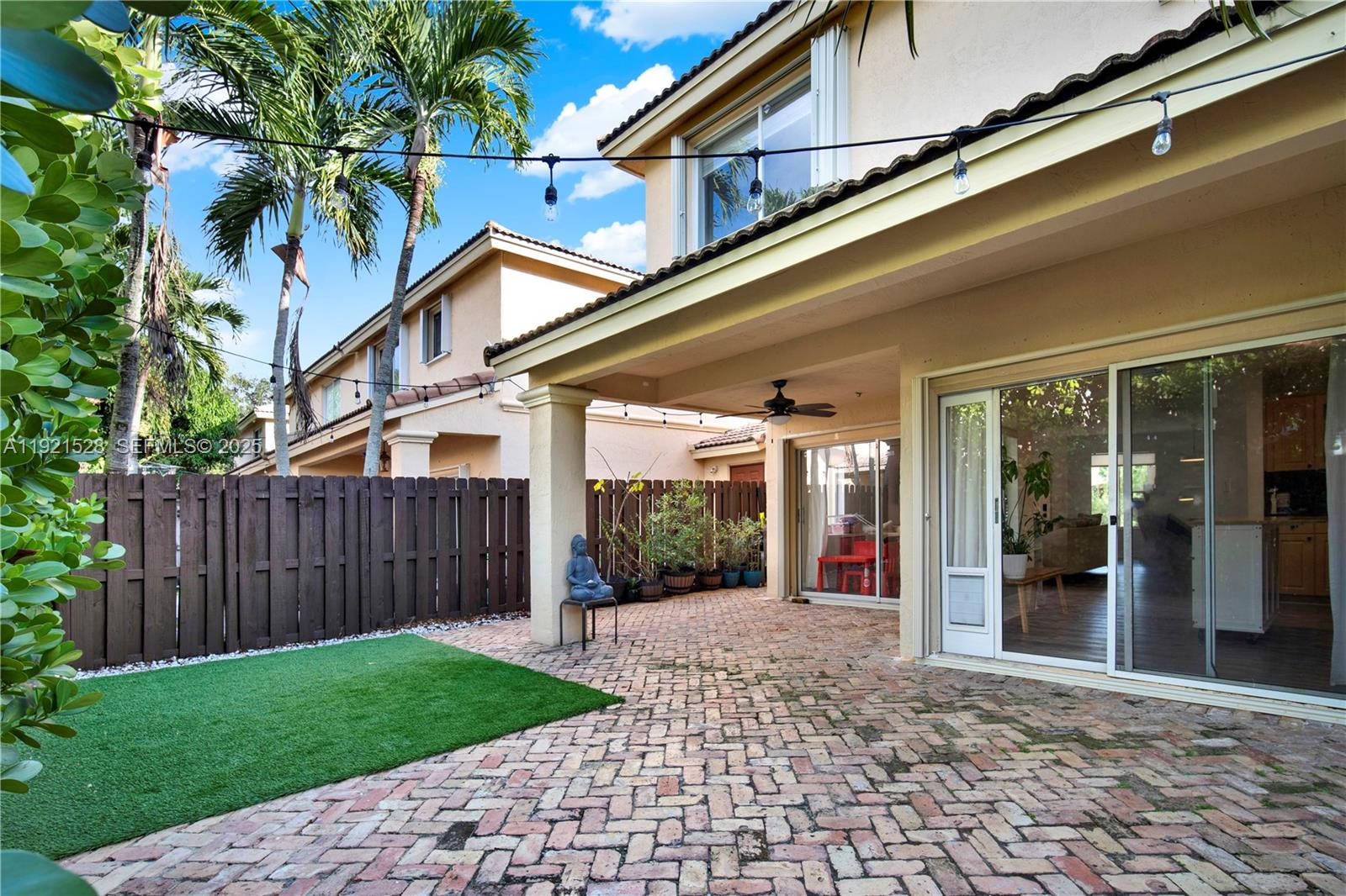 CONTINENTAL HOMES TOWNHOU - Residential