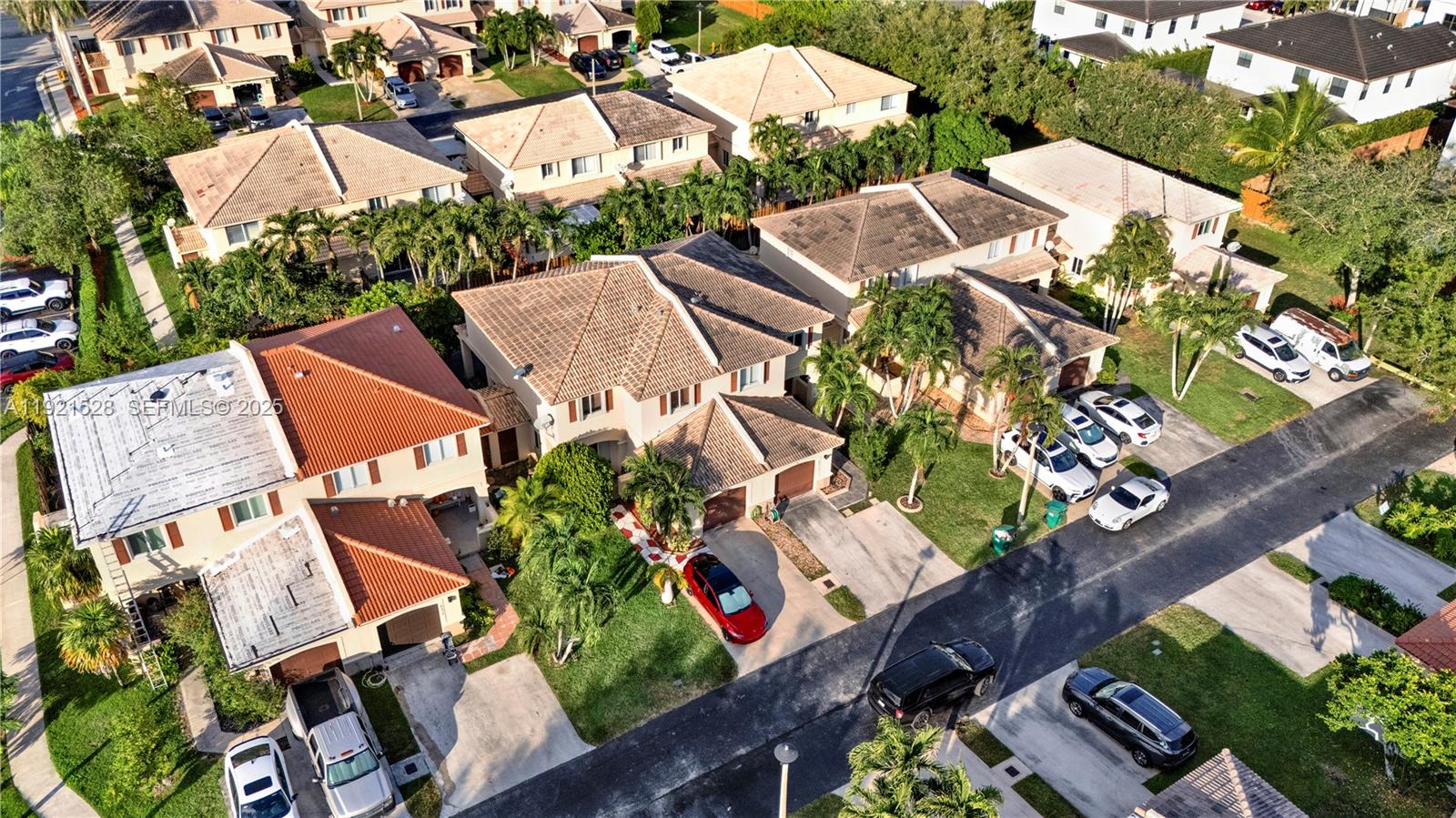 CONTINENTAL HOMES TOWNHOU - Residential