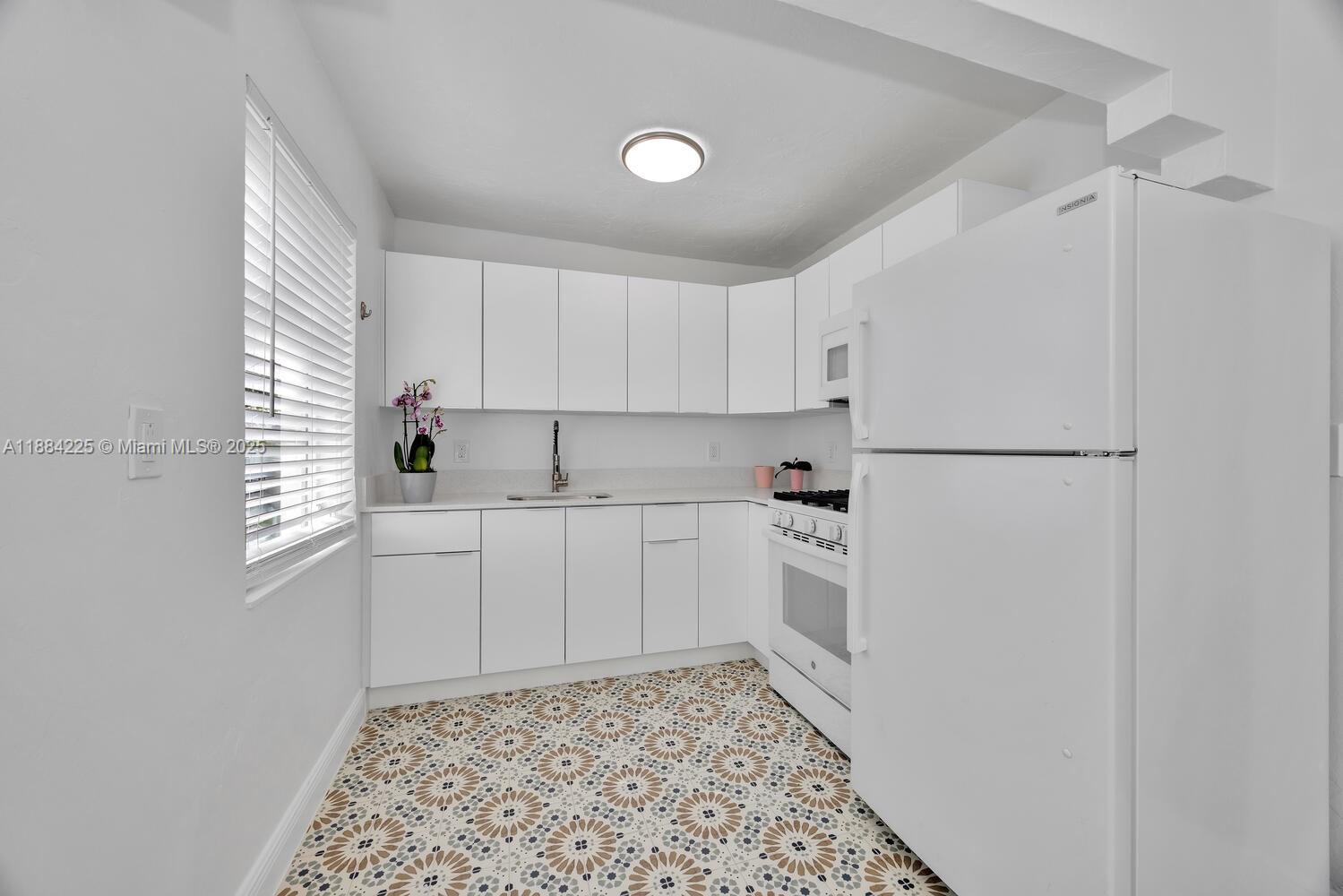 C GAB DOUGLAS SEC - Residential Lease