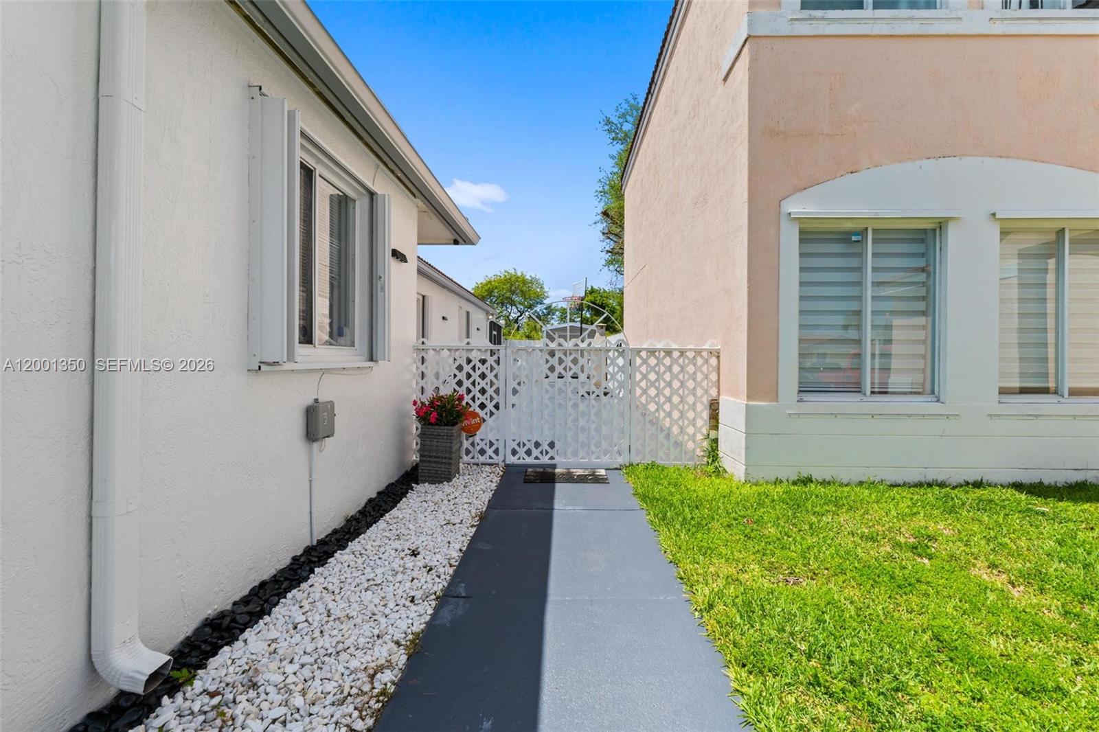 WEITZER SERENA LAKES WEST - Residential