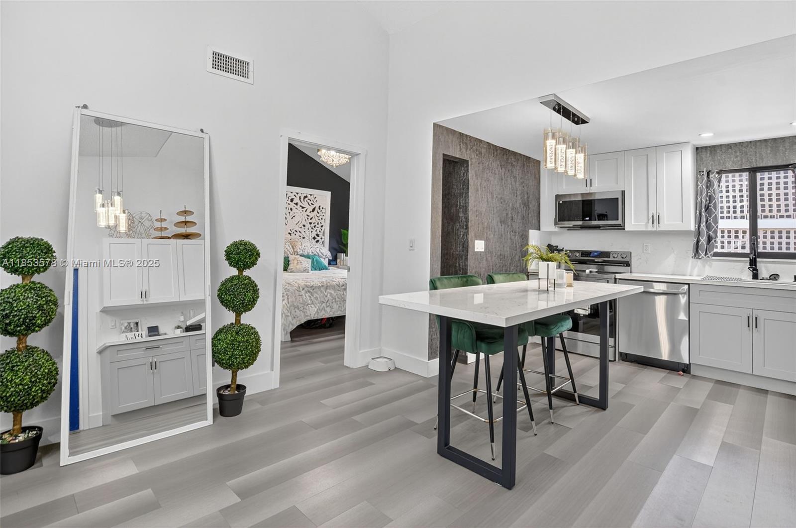 50 NE 12th St 218