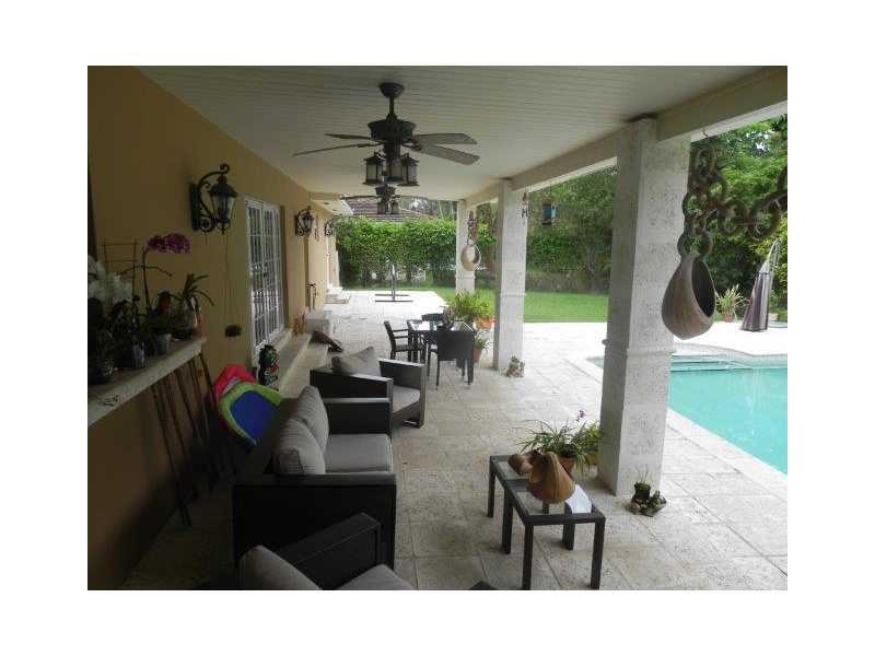 CUTLER BAY ESTS - Residential