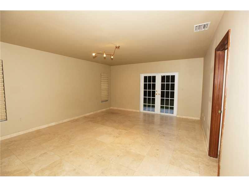 CUTLER BAY ESTS - Residential