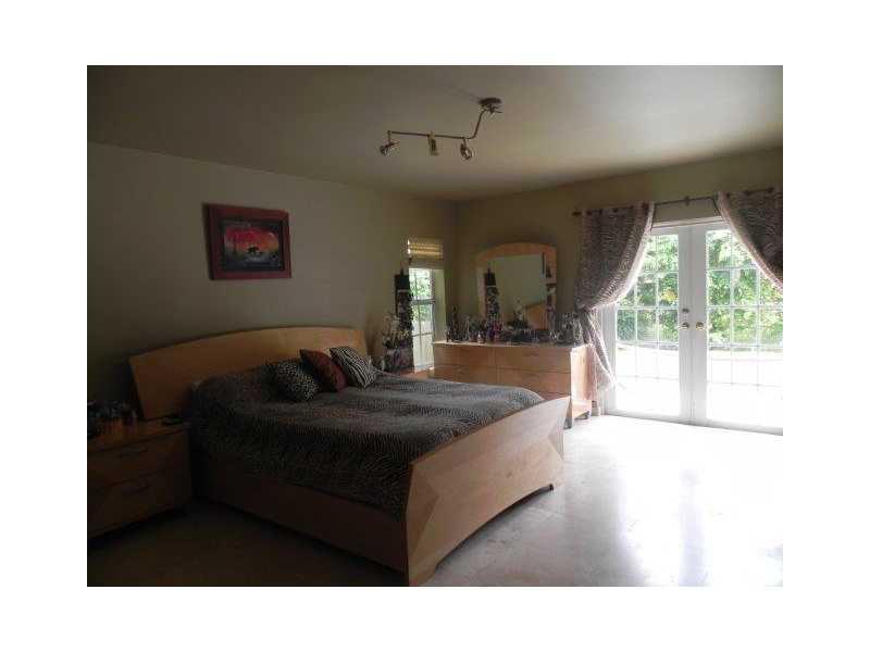 CUTLER BAY ESTS - Residential