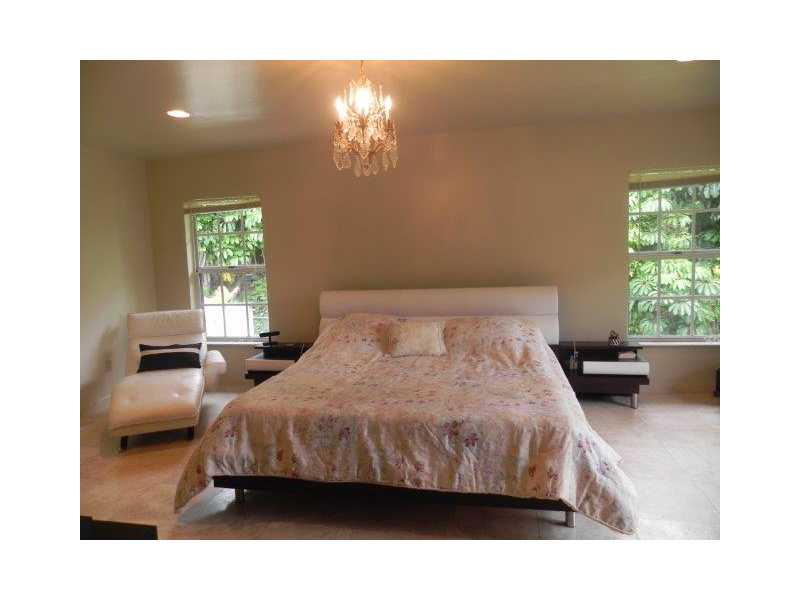 CUTLER BAY ESTS - Residential