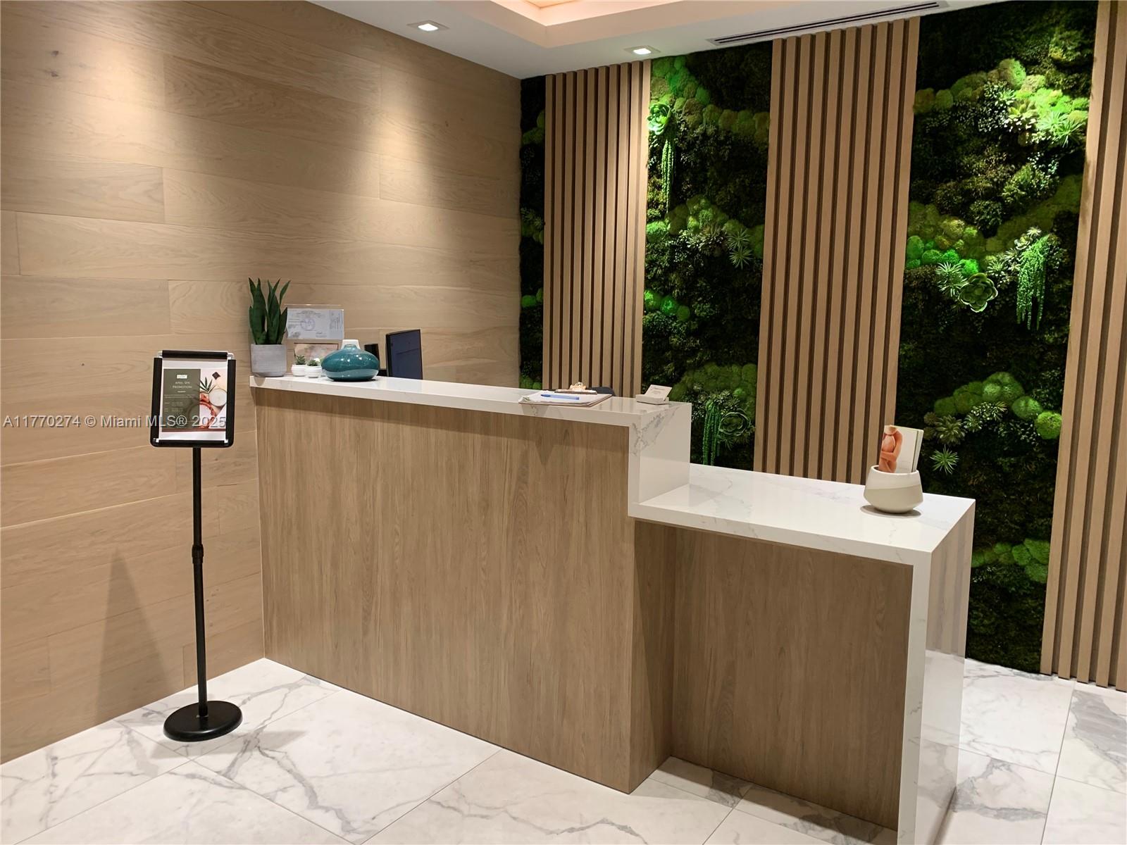IVY CONDO - Residential