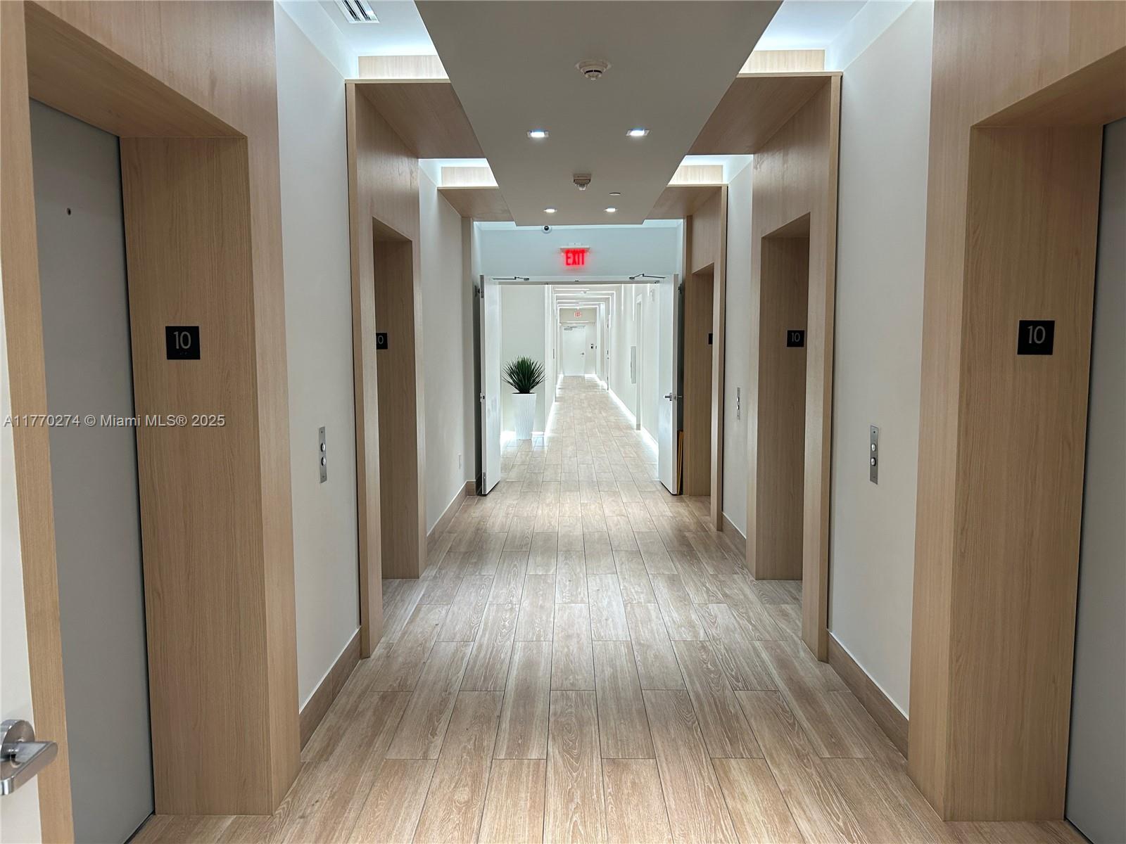 IVY CONDO - Residential