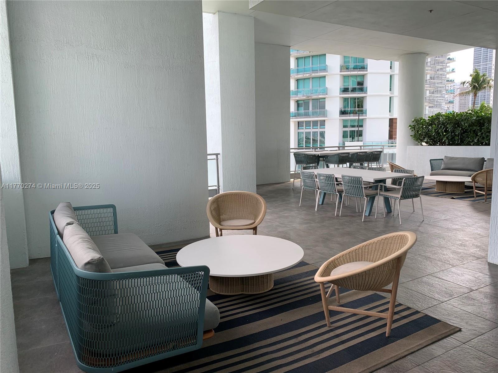 IVY CONDO - Residential