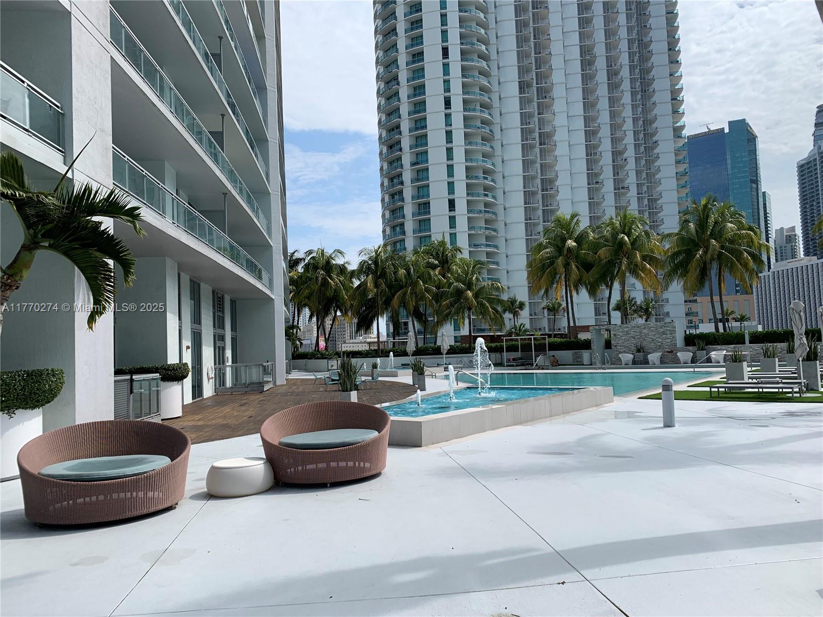 IVY CONDO - Residential