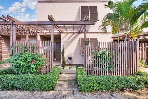 1033 NW 124th Ave Pembroke Pines FL 33026