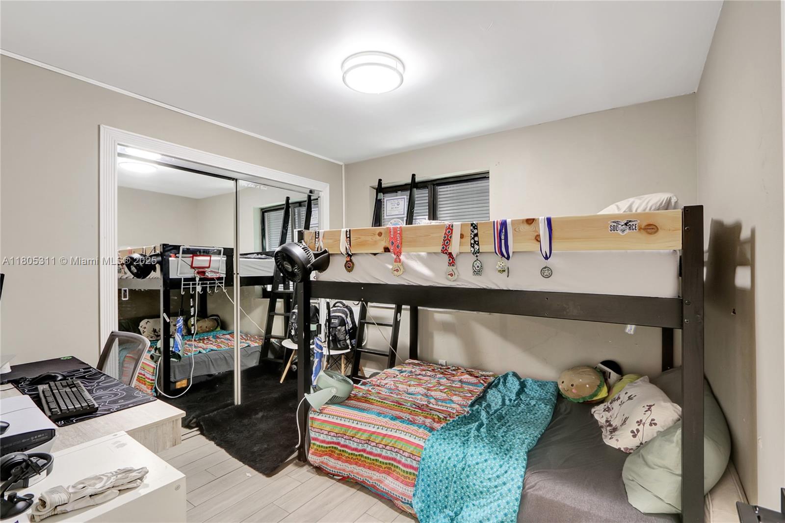 PEMBROKE LAKES SECTION SE - Residential