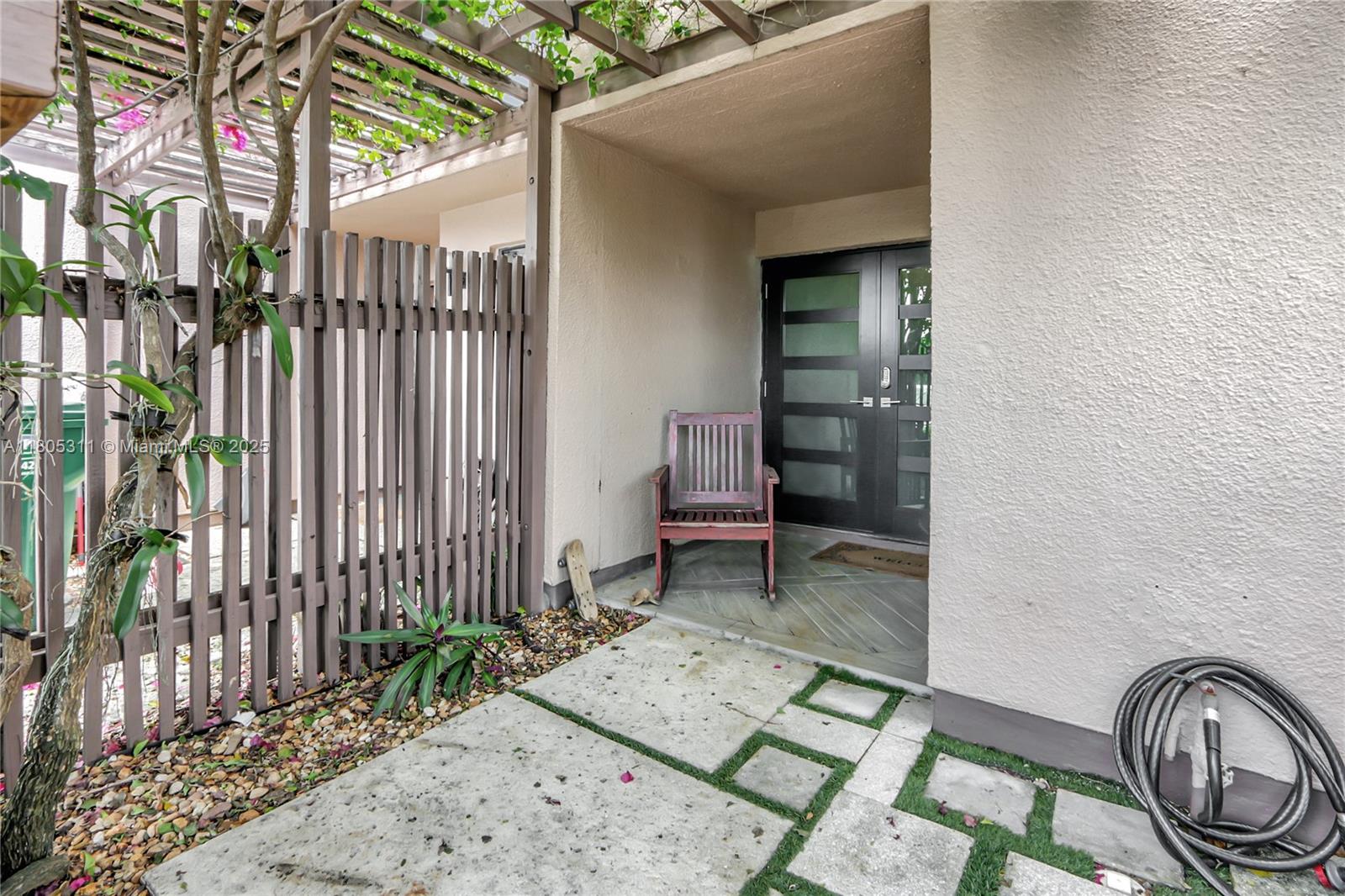 PEMBROKE LAKES SECTION SE - Residential