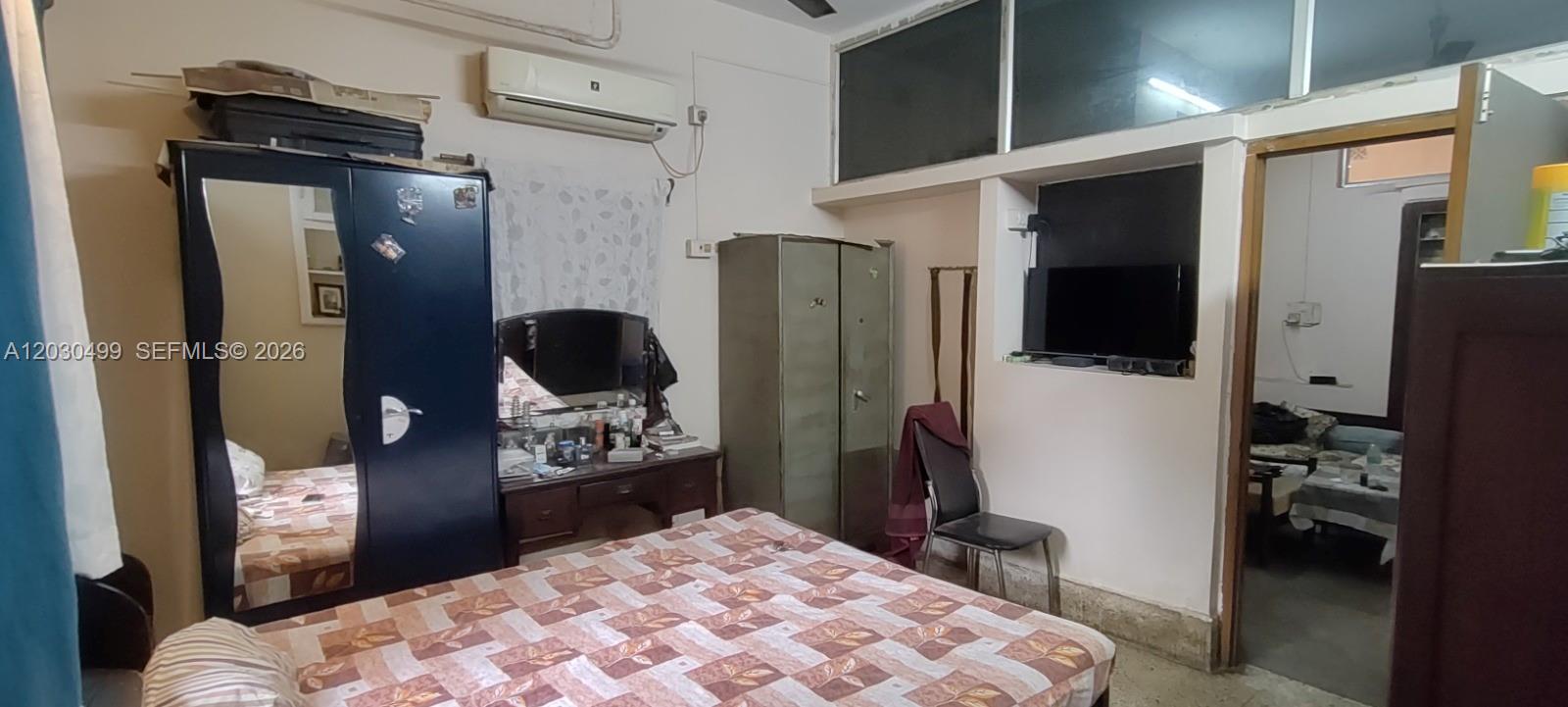 2/1 Rajani Mukherjee Road, Kolkata, India