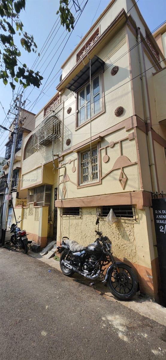 2/1 Rajani Mukherjee Road, Kolkata, India - Image 1