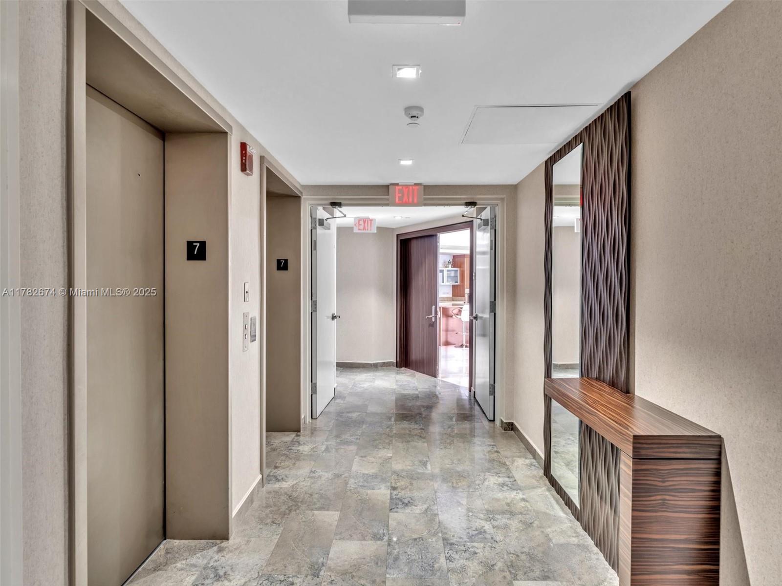 17201 Collins Ave 704