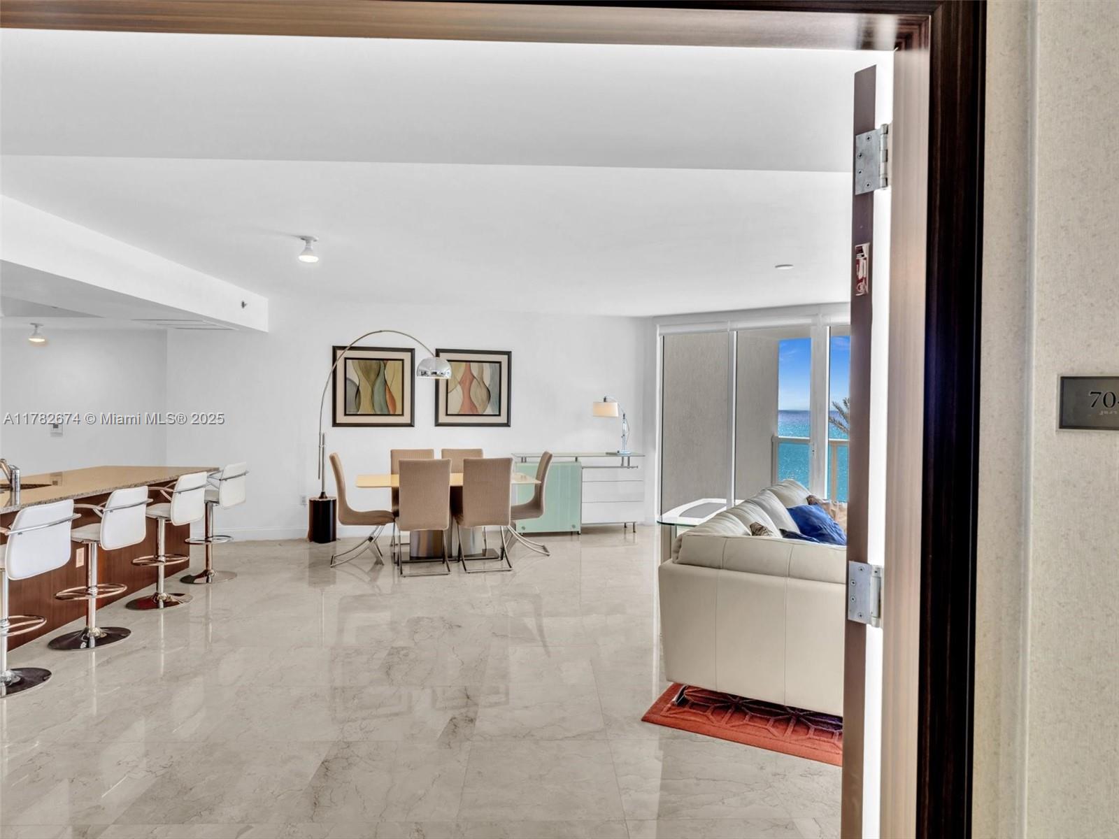 17201 Collins Ave 704
