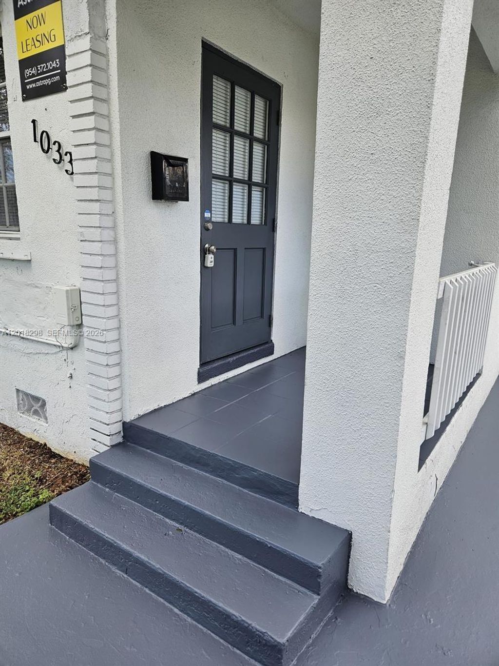 Photo of 1033 N Andrews Ave, Fort Lauderdale, FL 33311 (MLS # A12018298)