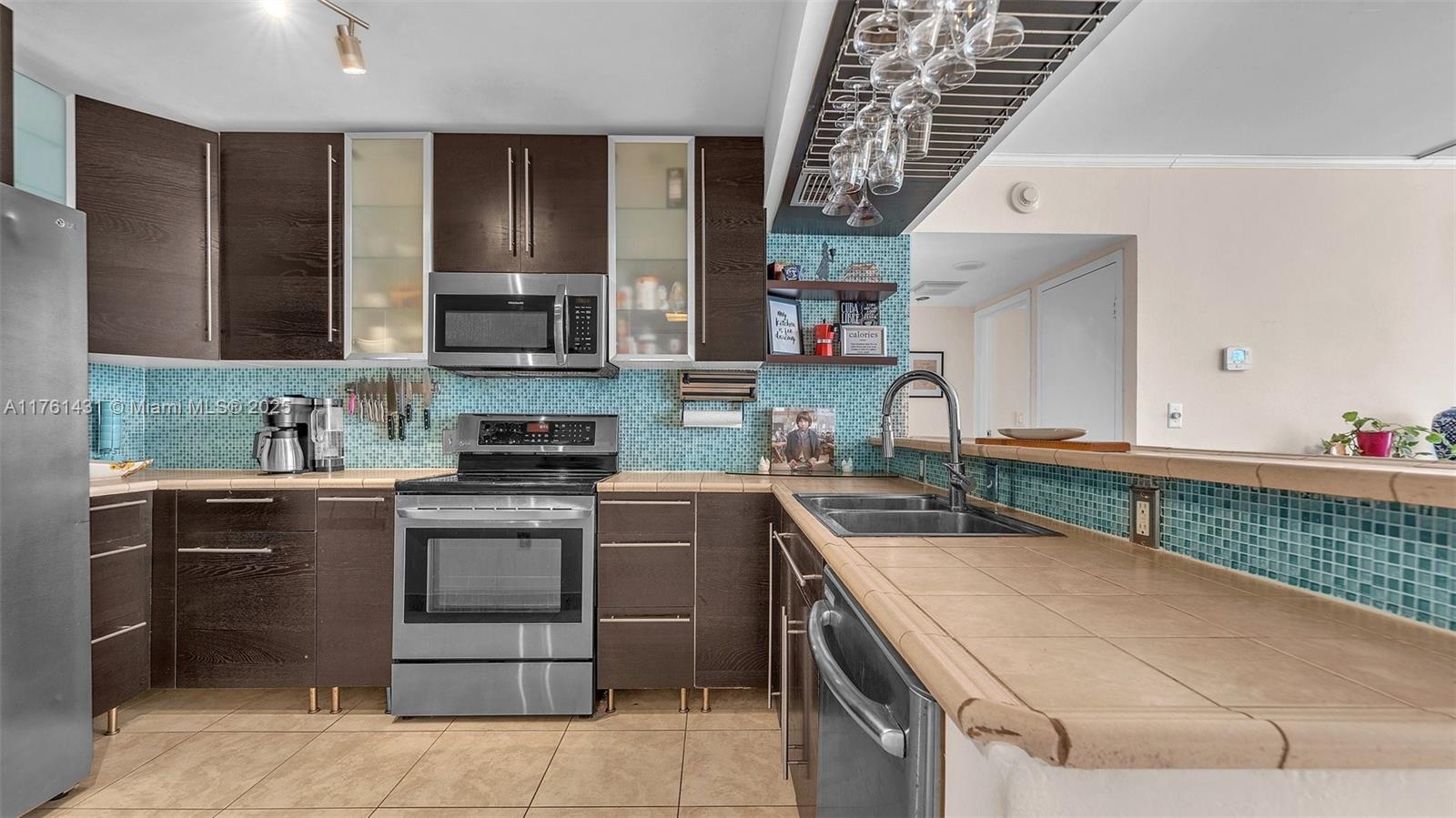 AVENTURA ELDORADO CONDO - Residential