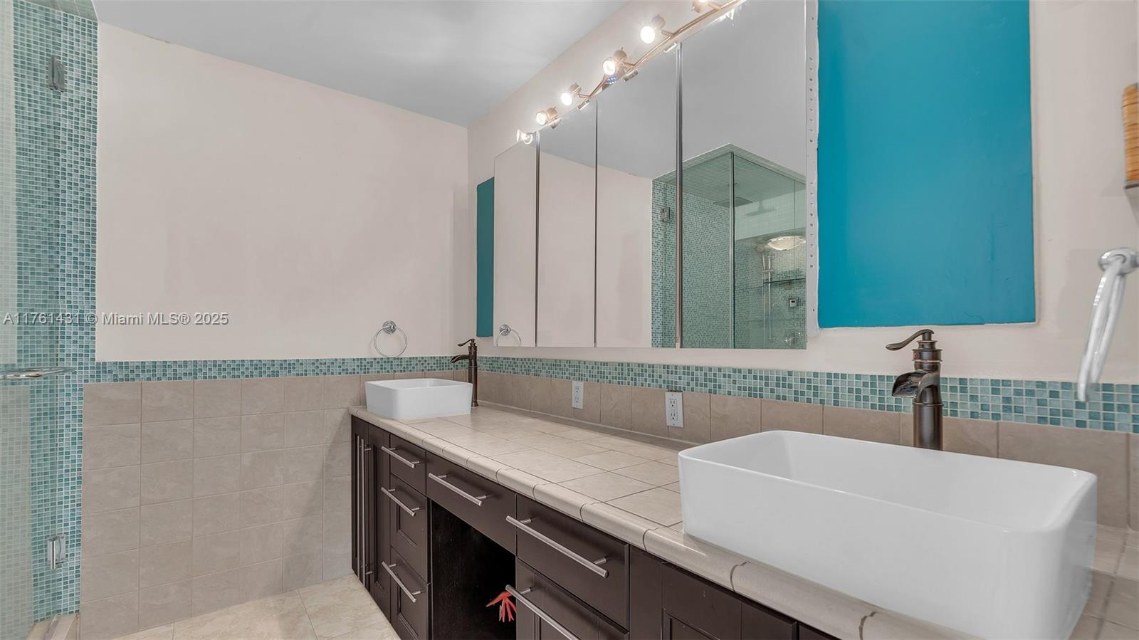 AVENTURA ELDORADO CONDO - Residential