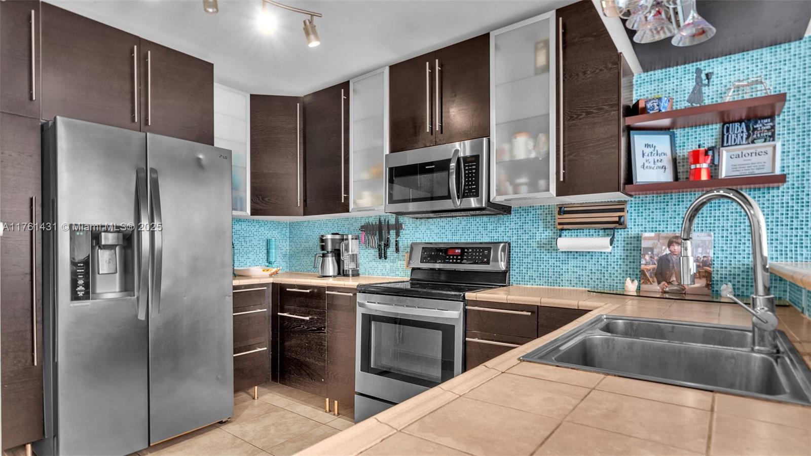 AVENTURA ELDORADO CONDO - Residential