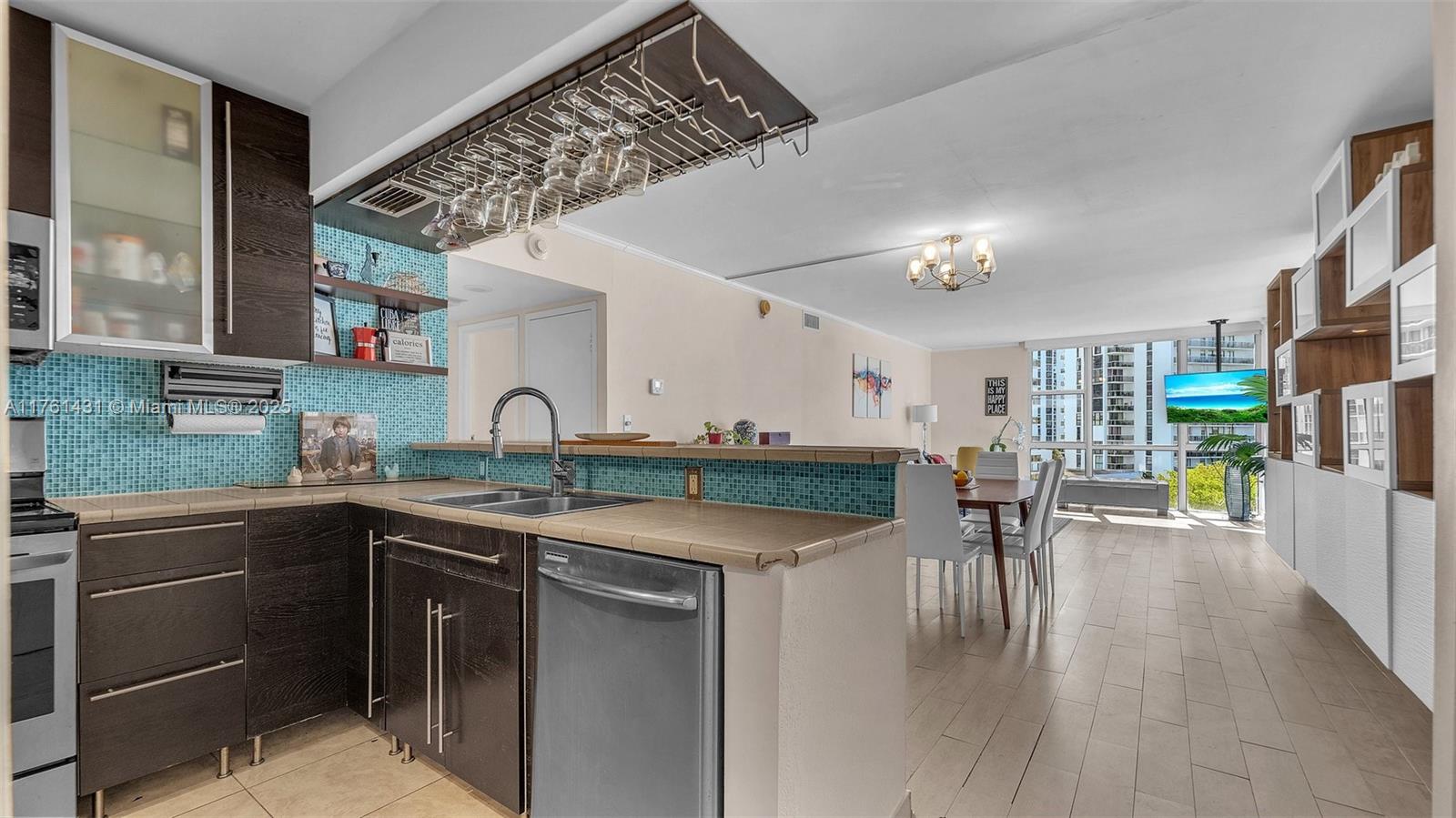 AVENTURA ELDORADO CONDO - Residential