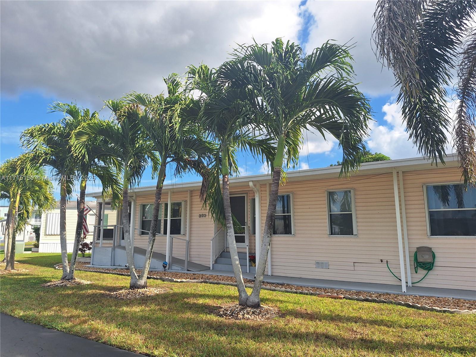 35303 SW 180th Ave Lot 323, Homestead, FL, 33034/$240,000 1 35303 SW 180th Ave Lot 323