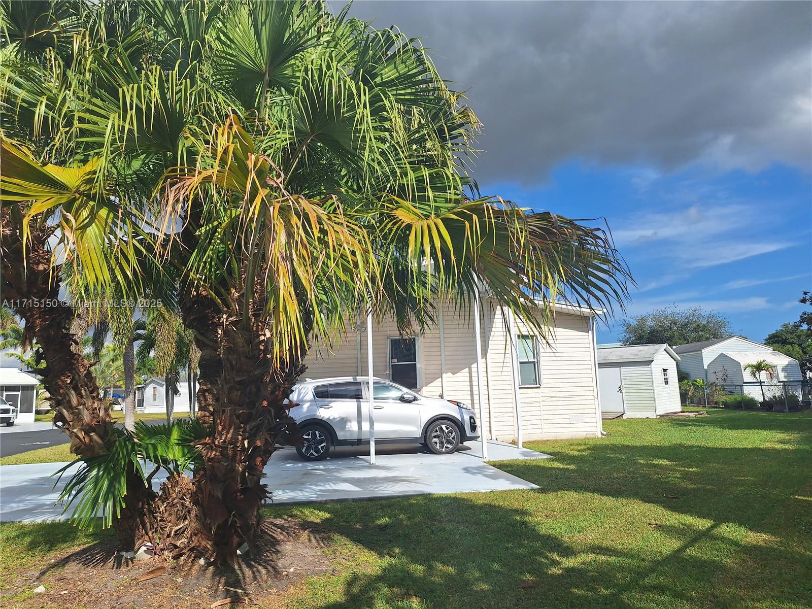 35303 SW 180th Ave Lot 323, Homestead, FL, 33034/$240,000 4 35303 SW 180th Ave Lot 323