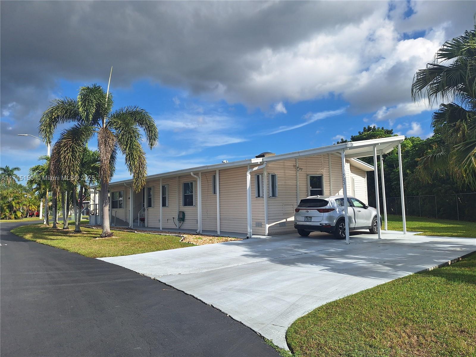 Property for Sale at 35303 Sw 180th Ave Lot 323 Ave, Homestead, Miami-Dade County, Florida - Bedrooms: 2 
Bathrooms: 2  - $240,000