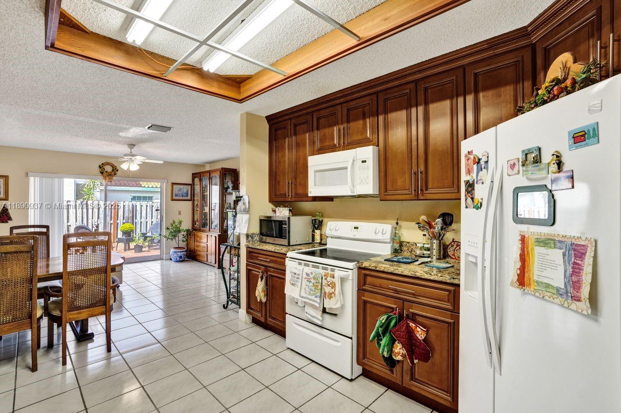 CHARLESTOWNE - Residential