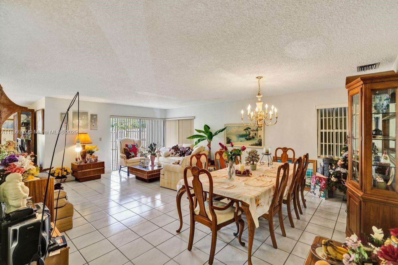 CHARLESTOWNE - Residential