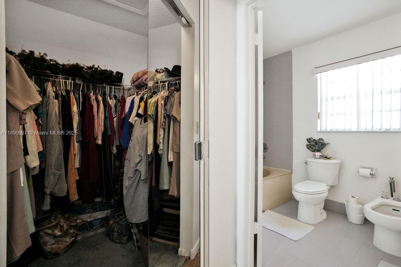 CHARLESTOWNE - Residential