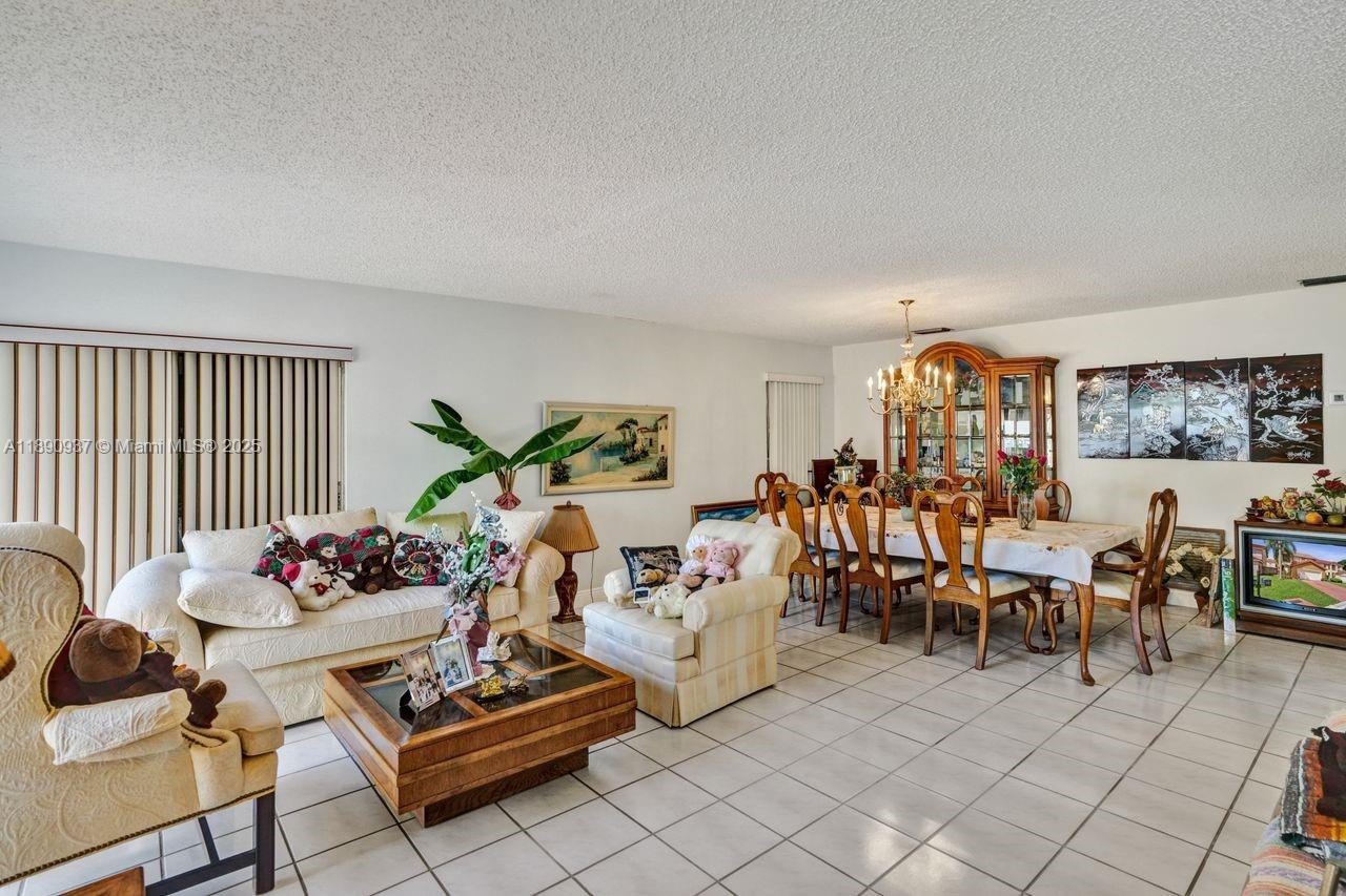 CHARLESTOWNE - Residential